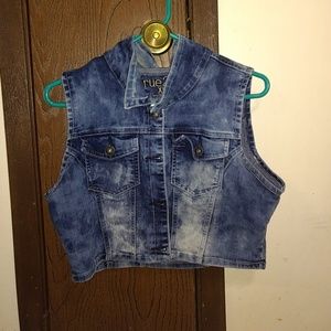 Jean Vest